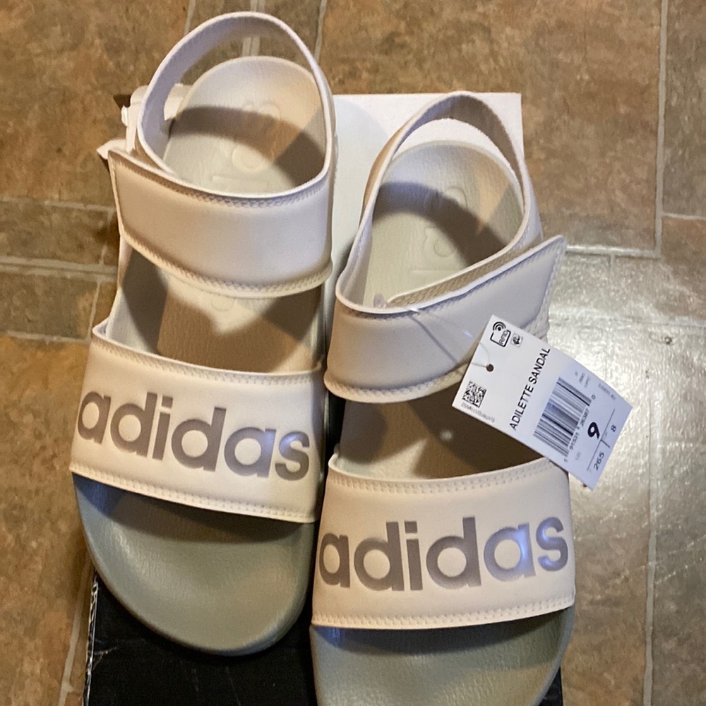ADIDAS SANDALS 🤍